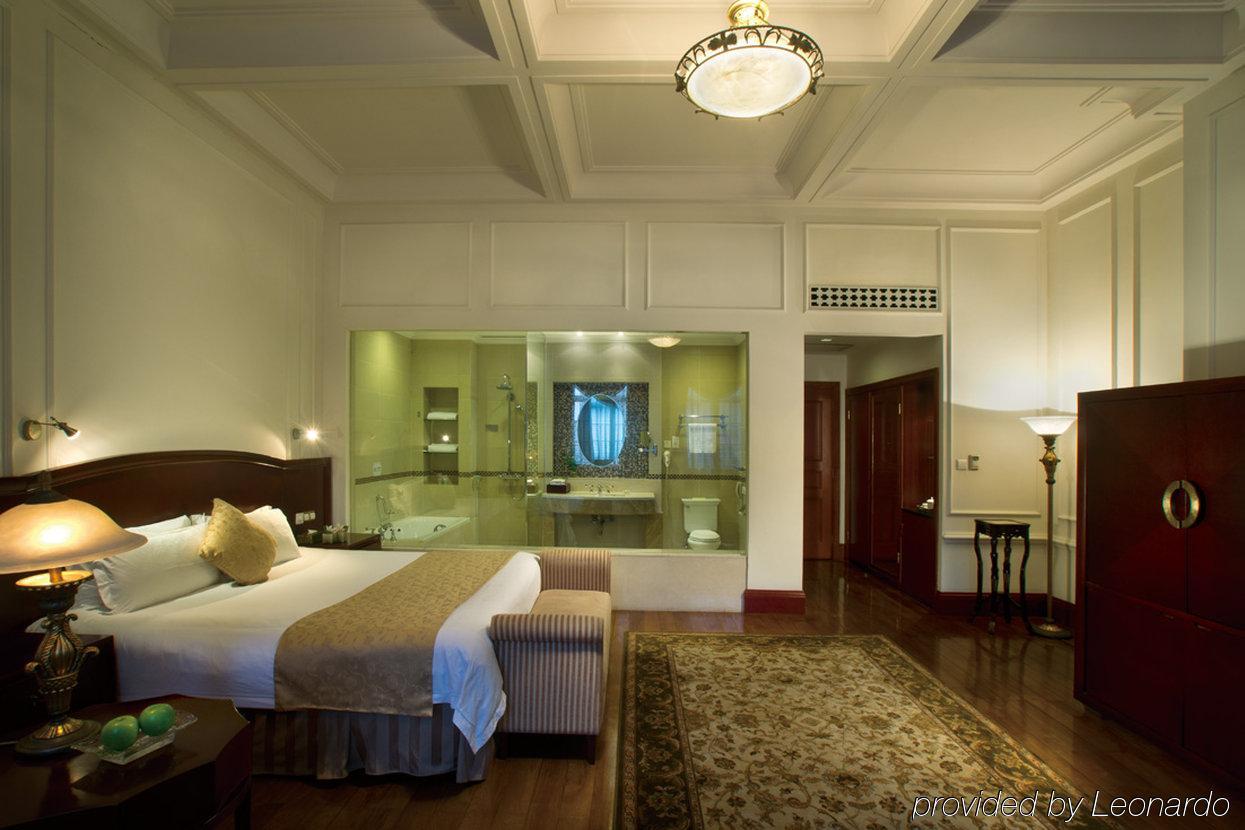 Astor House Hotel 3*
