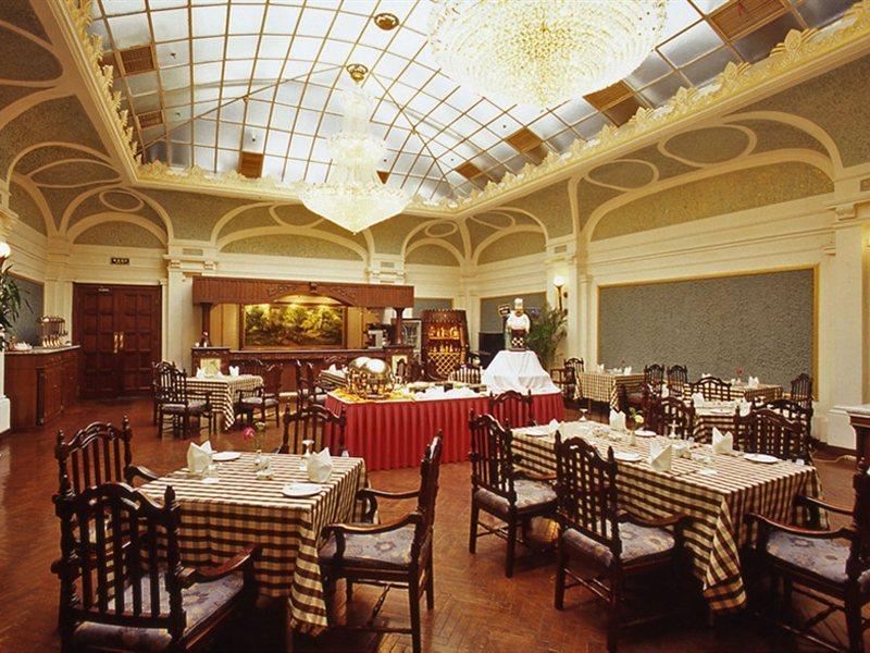 Hotel Astor House 3*